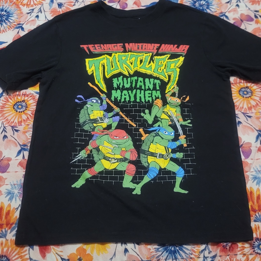 Kids Turtle Tee size 10/12